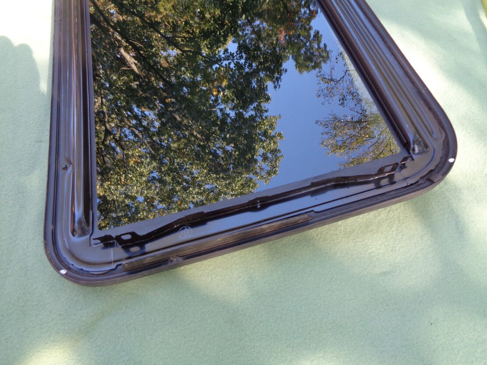 2003 LEXUS ES300 YEAR SPECIFIC OEM SUNROOF GLASS PANEL NO ACCIDENT!  FREE SHIP