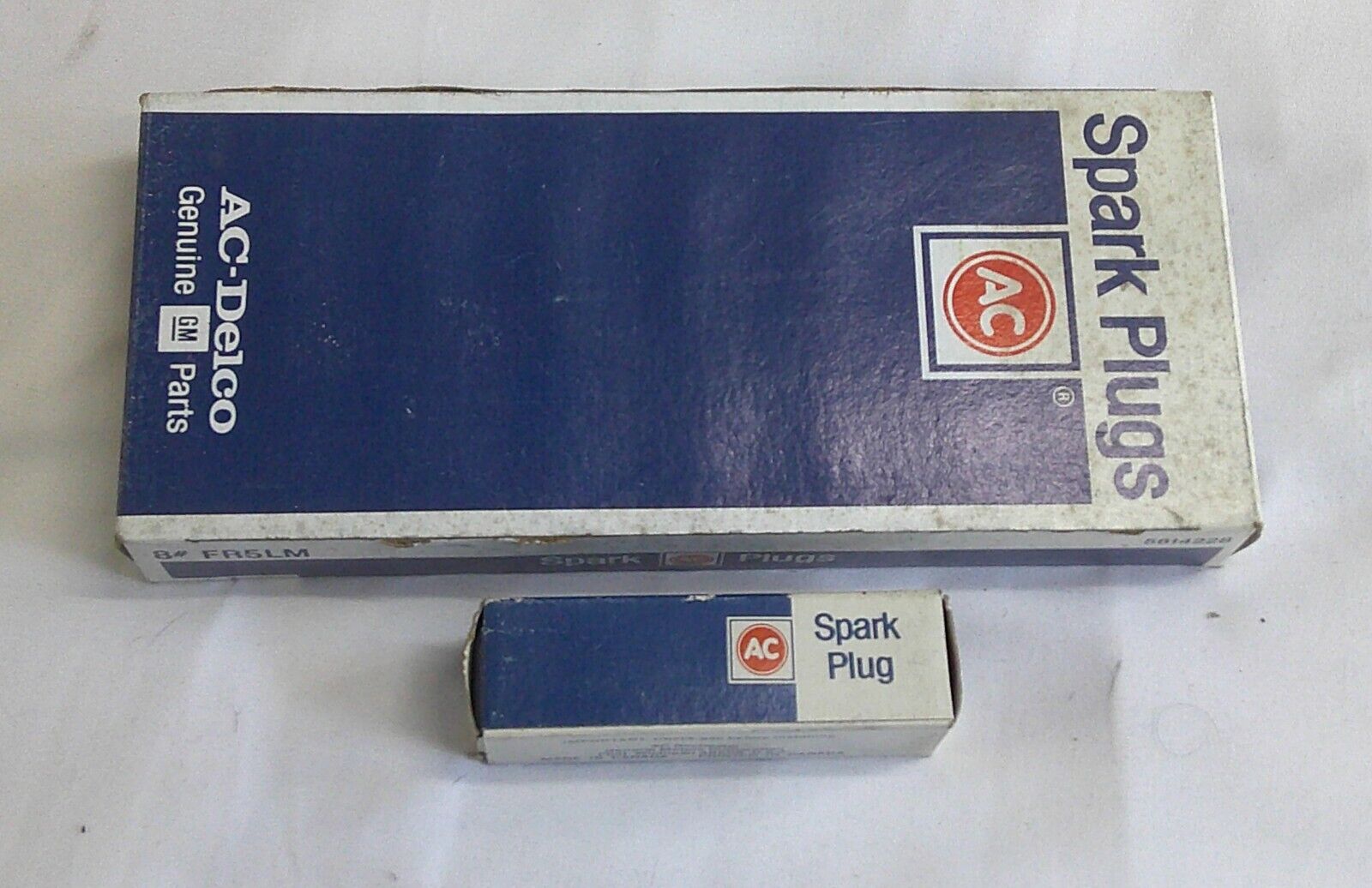 NOS ACDelco OEM Lot of 9x NEW Spark Plugs FR5LM  5614228 Free Shipping!  B7 - RarePartsFinder.Com