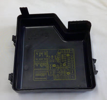 2006 - 2009 Hyundai Santa Fe FuseBox Fuse Box Relay Cover Lid OEM 911152B020 B9