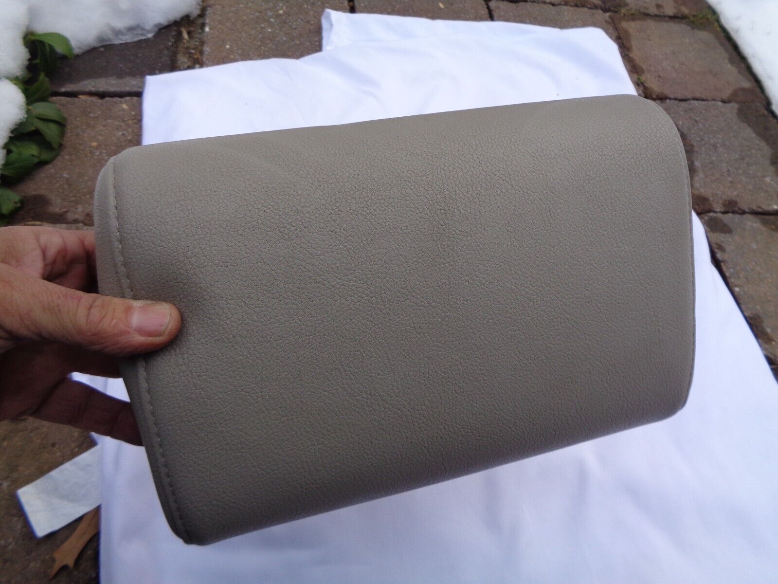 07 - 15 MAZDA CX-9 REAR CENTER SEAT HEADREST HEAD REST OEM FREE SHIPPING! R2 - RarePartsFinder.Com