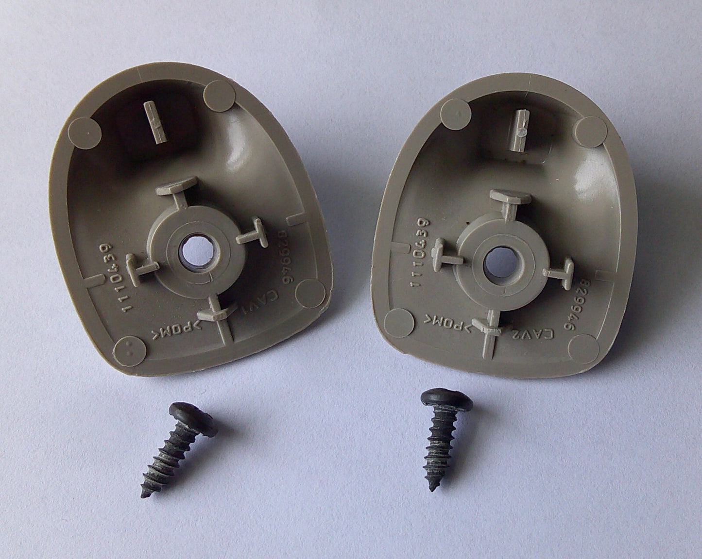 Nitro Commander Grand Cherokee Liberty Sun Visor Clip Set OEM 5139219AA SC1 - RarePartsFinder.Com