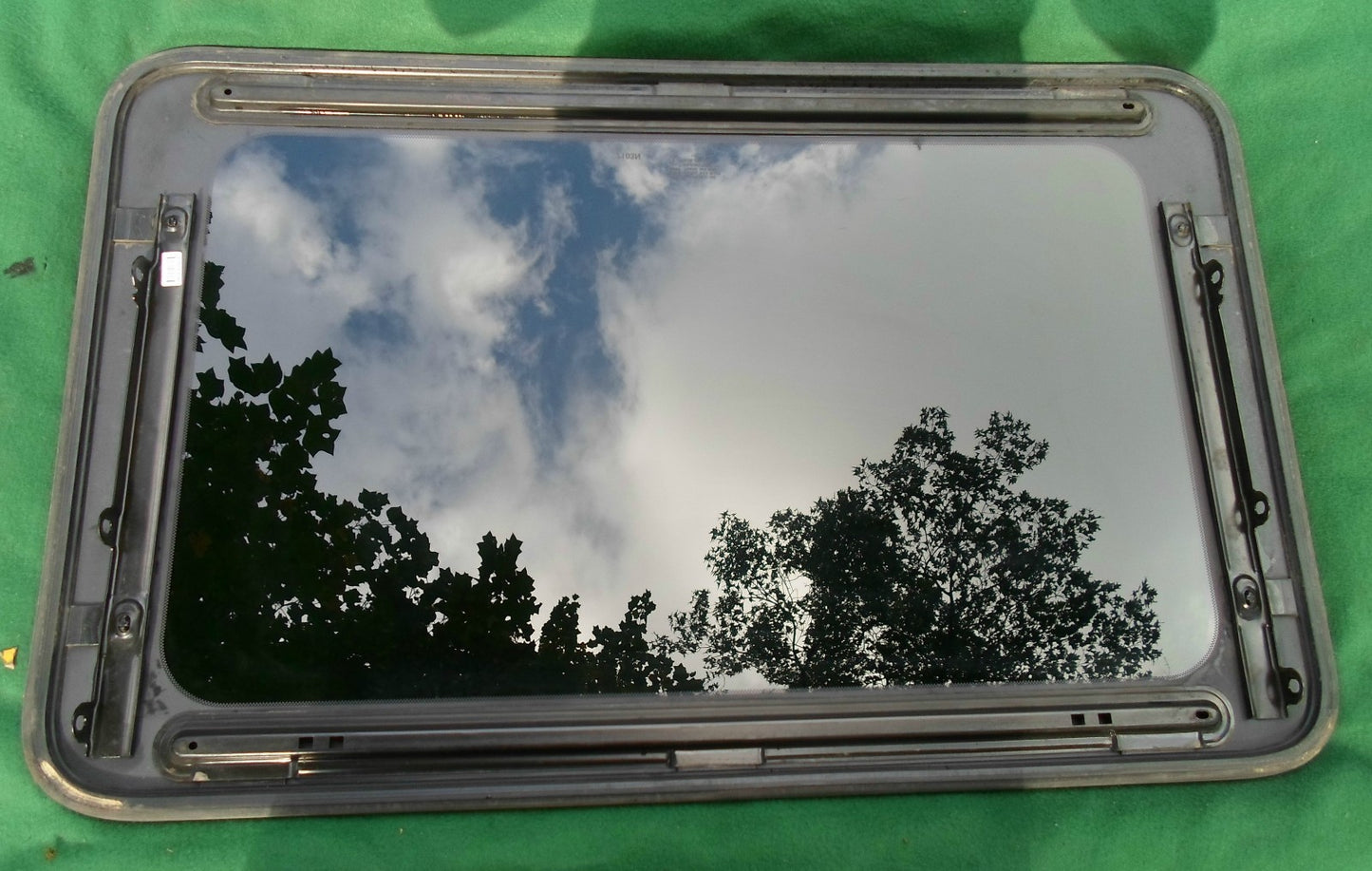 2004 CHEVY MALIBU YEAR SPECIFIC OEM FACTORY SUNROOF GLASS