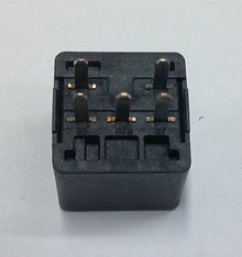 GM OEM OMRON 5 PIN  RELAY 5810-0201  0201  1 YEAR WARRANTY GM4