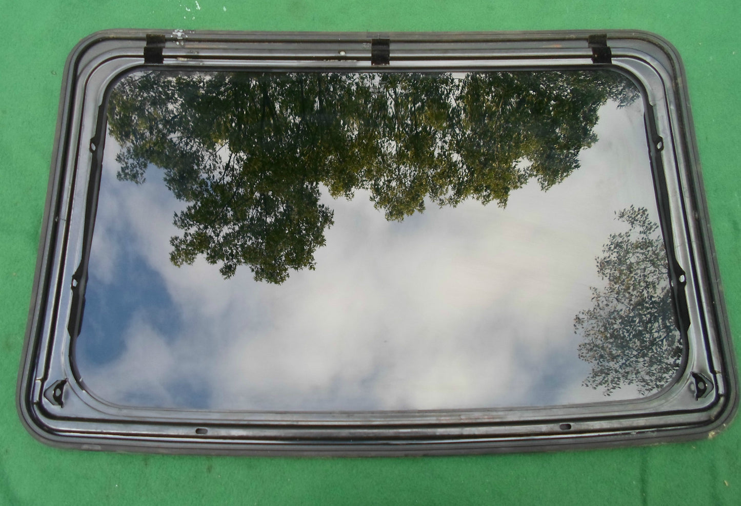 1995 PONTIAC SUNFIRE OEM  YEAR SPECIFIC SUNROOF GLASS PANEL OEM FREE SHIPPING!