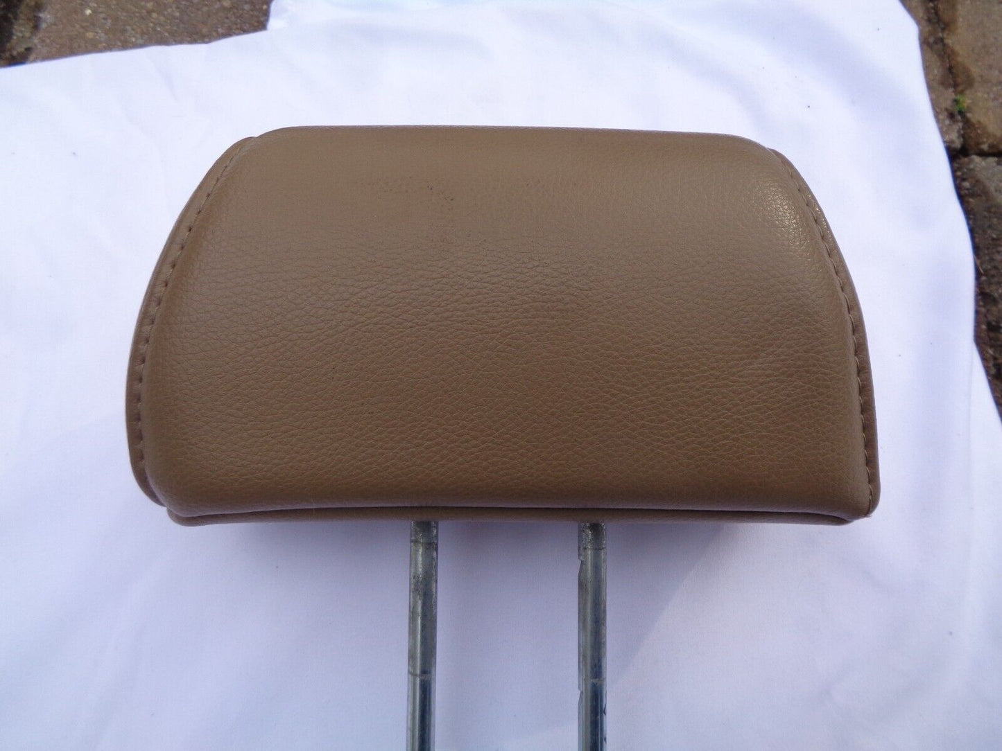 03 - 08 HONDA PILOT 2ND 3RD SEAT HEADREST HEAD REST BEIGE OEM FREE SHIPPING R1 - RarePartsFinder.Com