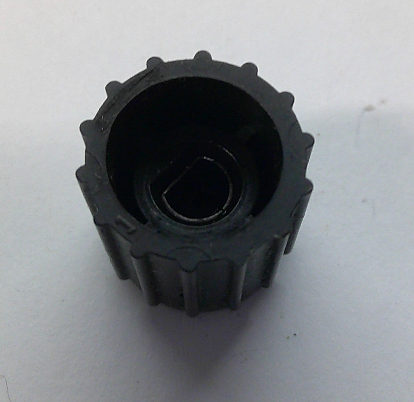 2005 GMC YUKON DENALI RADIO STEREO NAVIGATION CONTROL KNOB  OEM - RarePartsFinder.Com
