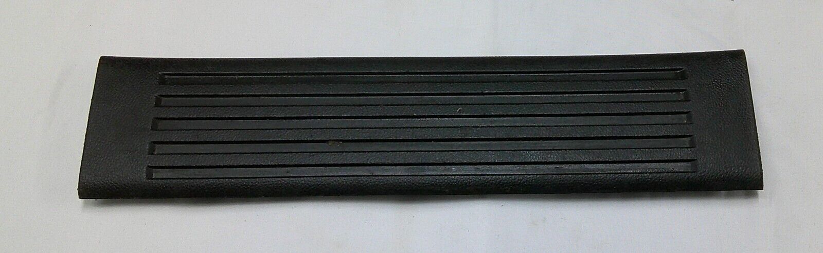 14 19 SILVERADO SIERRA REAR LH OEM DOOR SILL COVER TRIM 22817375 FREE SHIP B2 - RarePartsFinder.Com