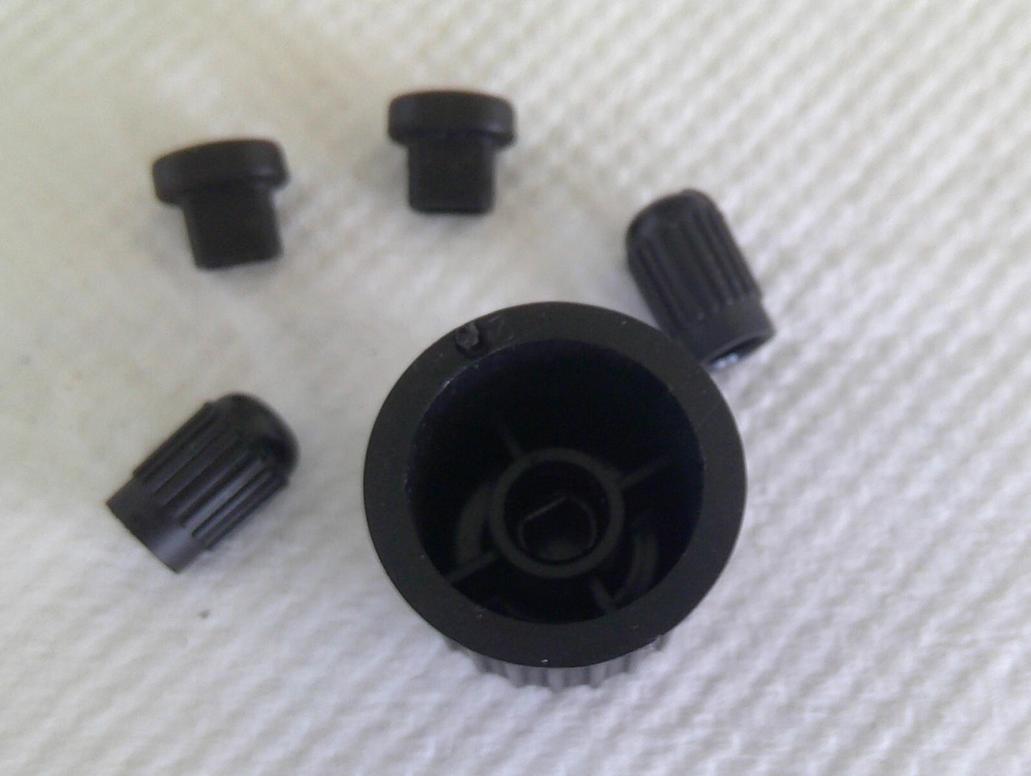 2002 DODGE DURANGO RADIO STEREO TUNER KNOB SET OEM