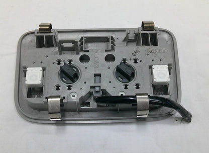 09 - 10 OEM TOYOTA MATRIX FRONT UPPER ROOF OVERHEAD DOME READING LIGHT LAMP   B8