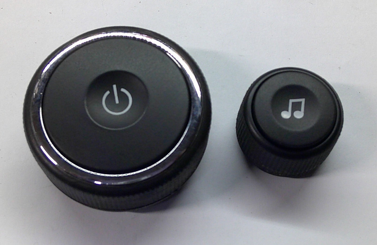 2007 2008 GMC ACADIA RADIO STEREO TUNER KNOB SET OEM 25802585