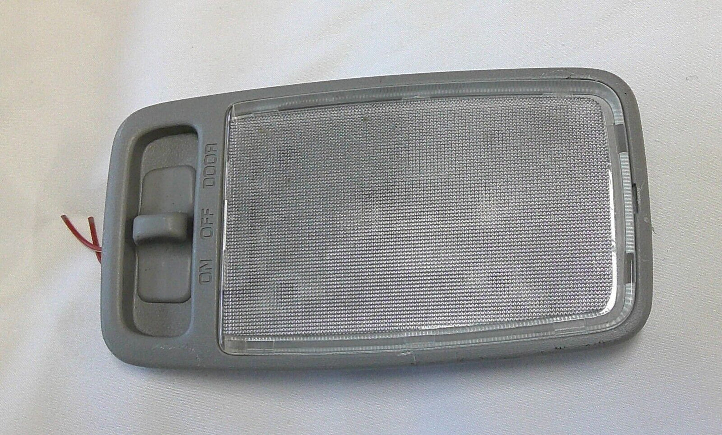 1999 - 2003 LEXUS RX300 DOME LIGHT ROOF OEM 81240-22120 B4 - RarePartsFinder.Com
