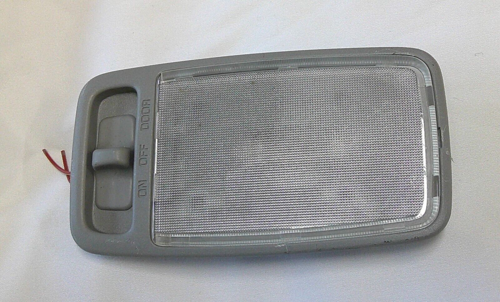 1999 - 2003 LEXUS RX300 DOME LIGHT ROOF OEM 81240-22120 B4 - RarePartsFinder.Com