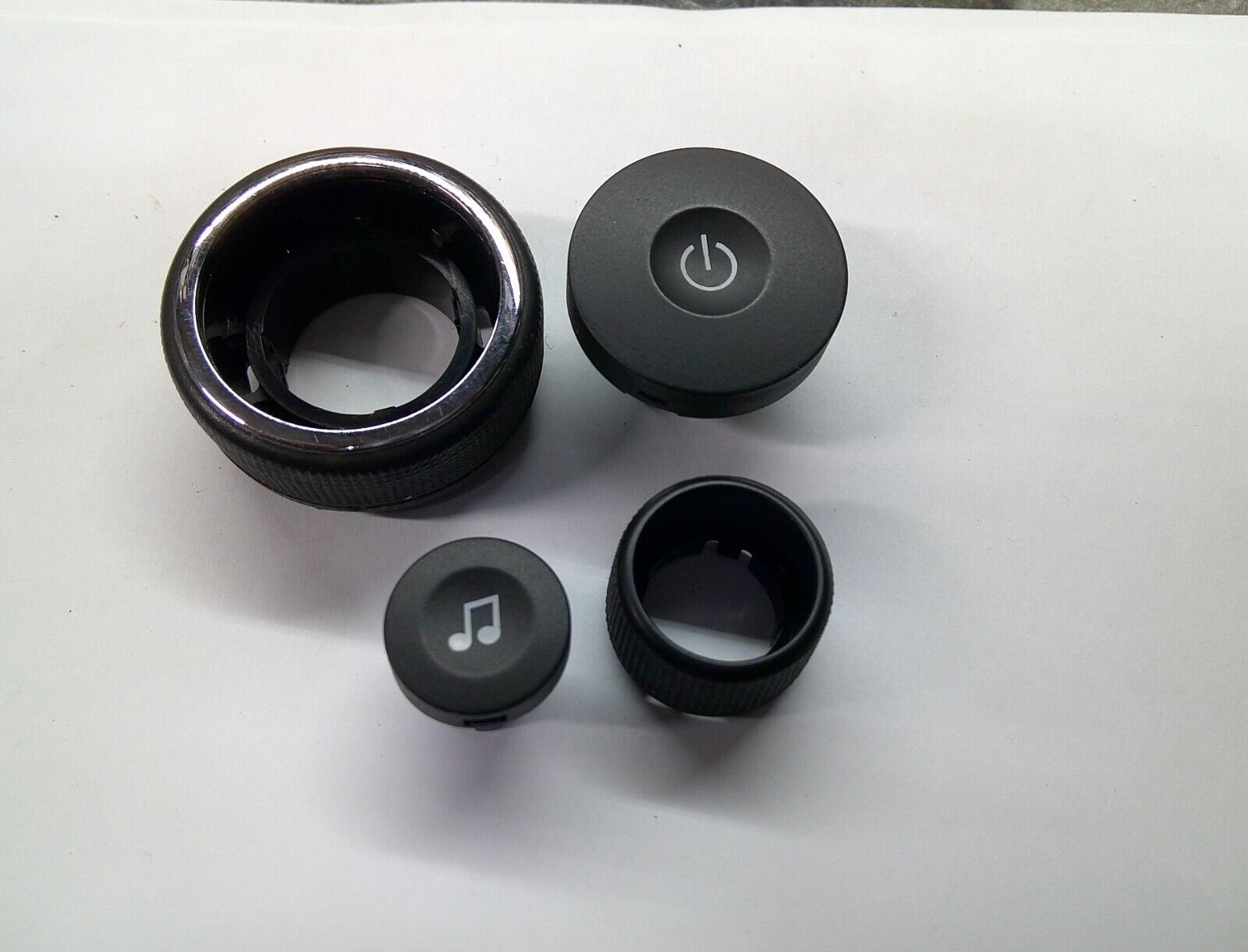 2007 GMC ACADIA RADIO STEREO TUNER KNOB SET OEM FREE SHIPPING - RarePartsFinder.Com