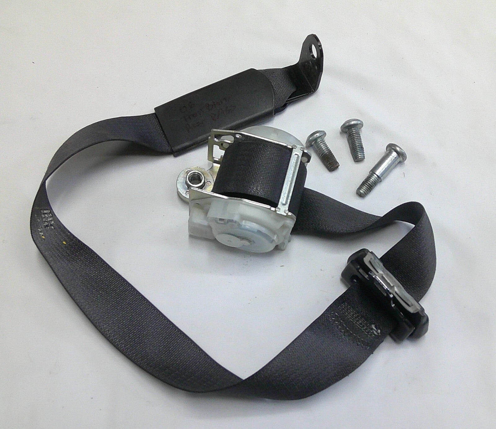 2002 - 2009 OEM CHEVROLET TRAILBLAZER REAR RIGHT PASSENGER SEAT BELT RETRACTOR - RarePartsFinder.Com