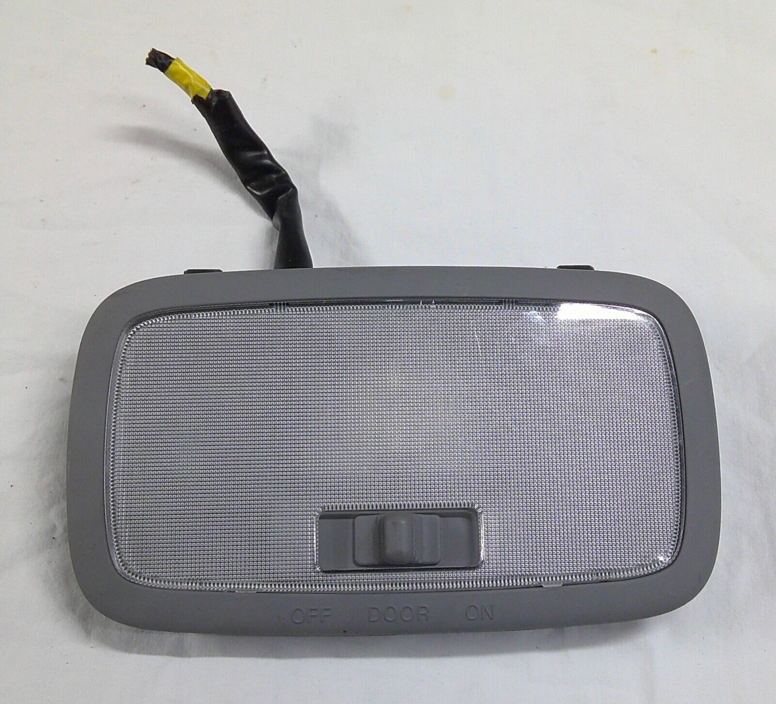 2010 - 2013 Kia Soul REAR INTERIOR Overhead Dome Map Light Lamp Assembly   B8 - RarePartsFinder.Com