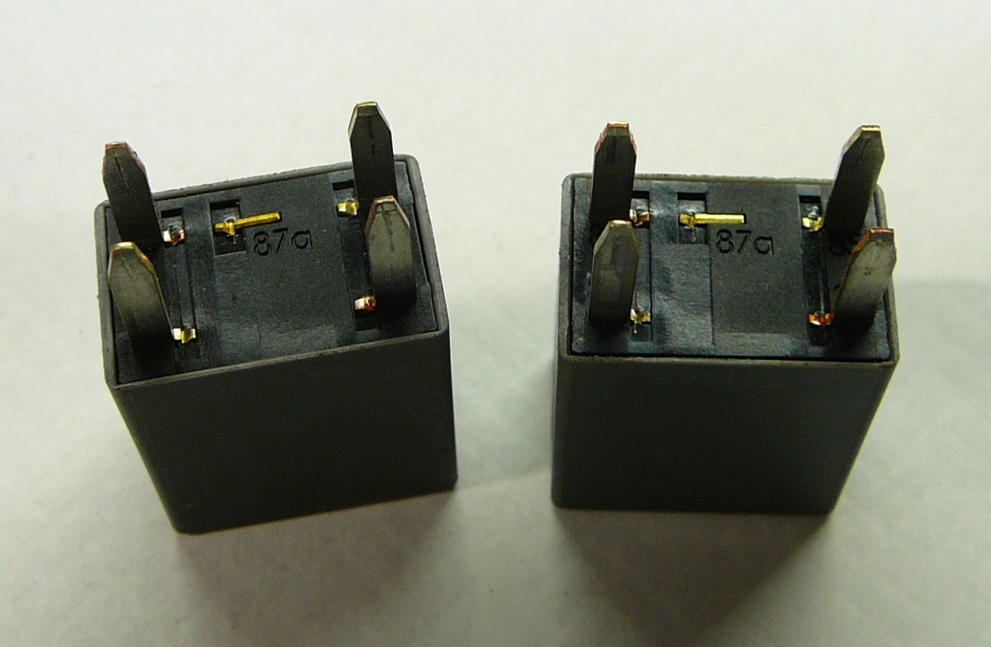 CHRYSLER DODGE JEEP 2 PC. RELAY SET 13748474 8474   1 YEAR WARRANTY OEM C3
