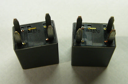 CHRYSLER DODGE JEEP 2 PC. RELAY SET 13748474 8474   1 YEAR WARRANTY OEM C3