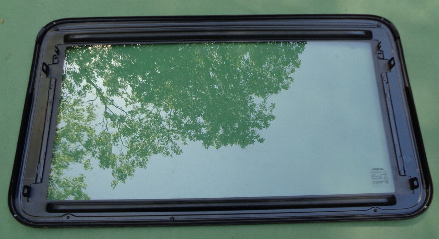 2006 - 2013 SUZUKI GRAND VITARA SUNROOF GLASS PANEL OEM FACTORY FREE SHIPPING! - RarePartsFinder.Com