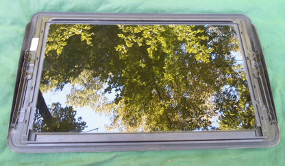 2001 MERCEDES BENZ E320 YEAR SPECIFIC SUNROOF GLASS OEM FREE SHIPPING!