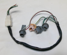 02-04 AVALON PASSENGER RIGHT TAILLIGHT PIGTAIL WIRE HARNESS OEM 81555-07030 A10 - RarePartsFinder.Com