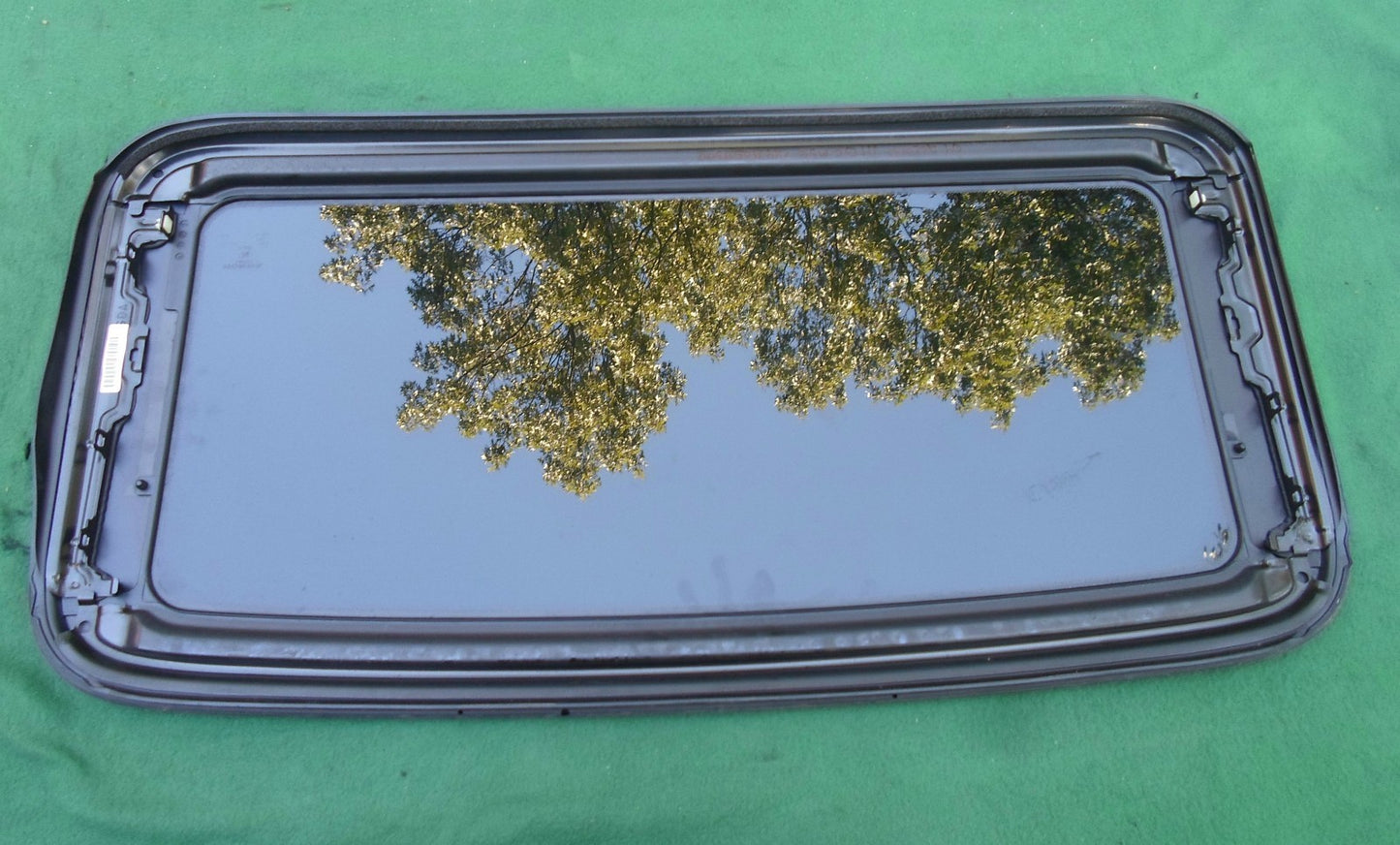 2003 HONDA ACCORD SEDAN OEM YEAR SPECIFIC SUNROOF GLASS 3 BOLT DESIGN FREE SHIP