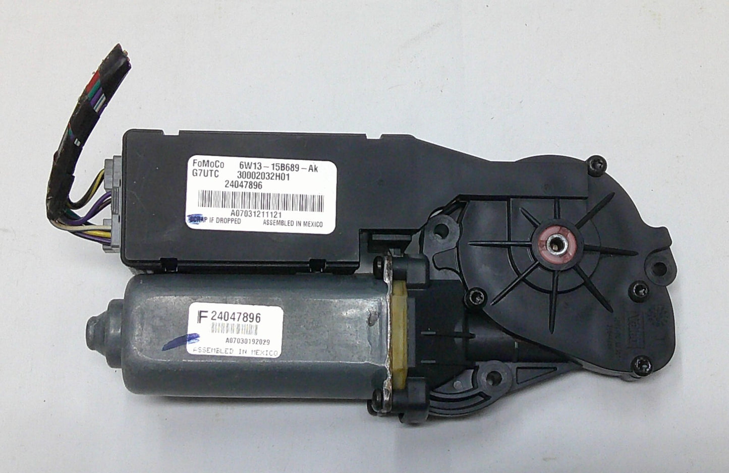 2010 - 2012 FORD FUSION OEM SUNROOF MOTOR AE5Z-15790-B TESTED SM2