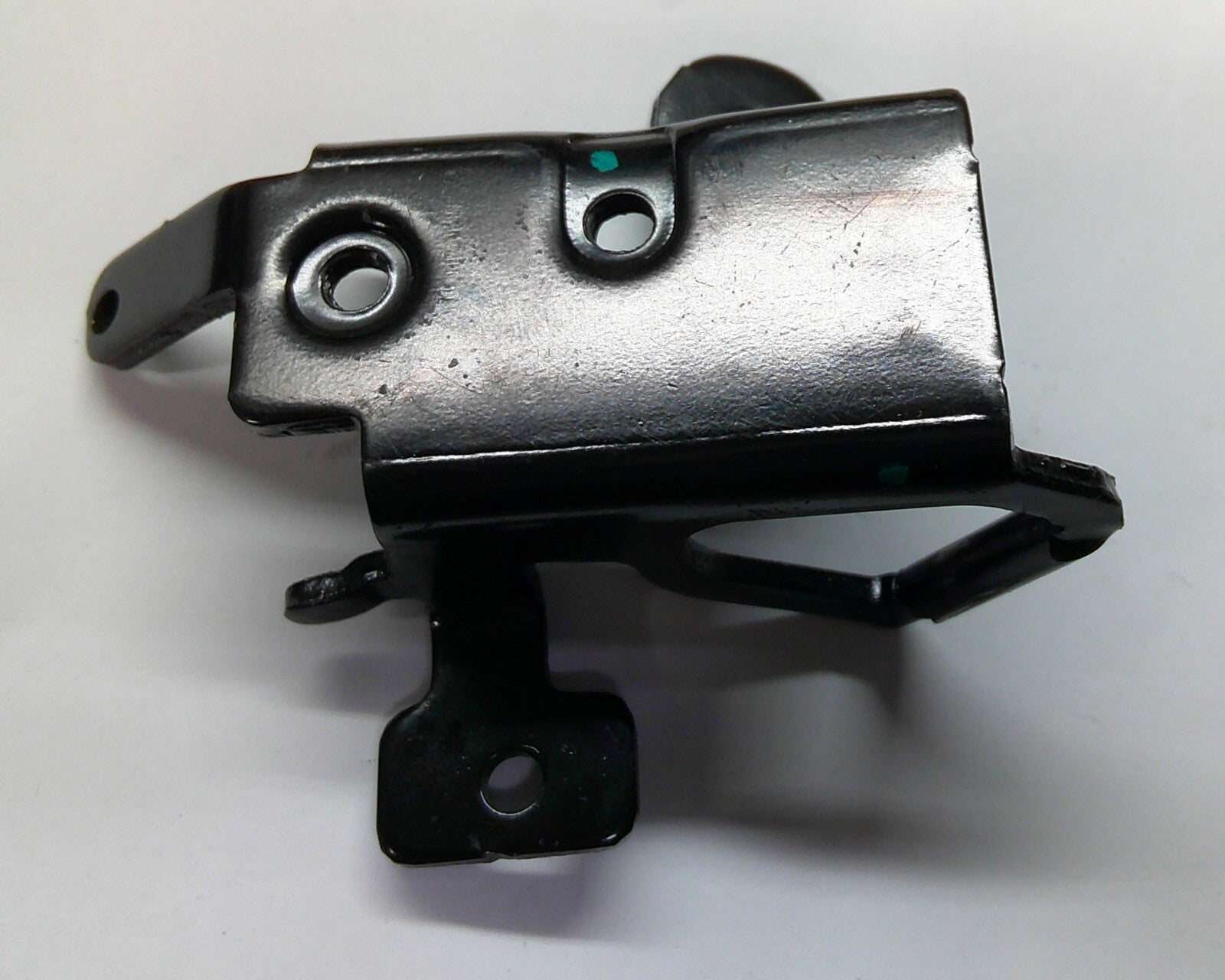 14 - 19 SENTRA / 12 - 24 VERSA TRUNK STRIKER  84620-3AW0B OEM FREE SHIPPING! A17 - RarePartsFinder.Com