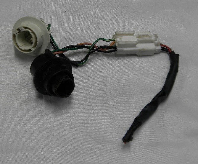 06 - 08 Kia Optima Socket Rear L or R Taillight Brake Plug 92451-2G030 A11