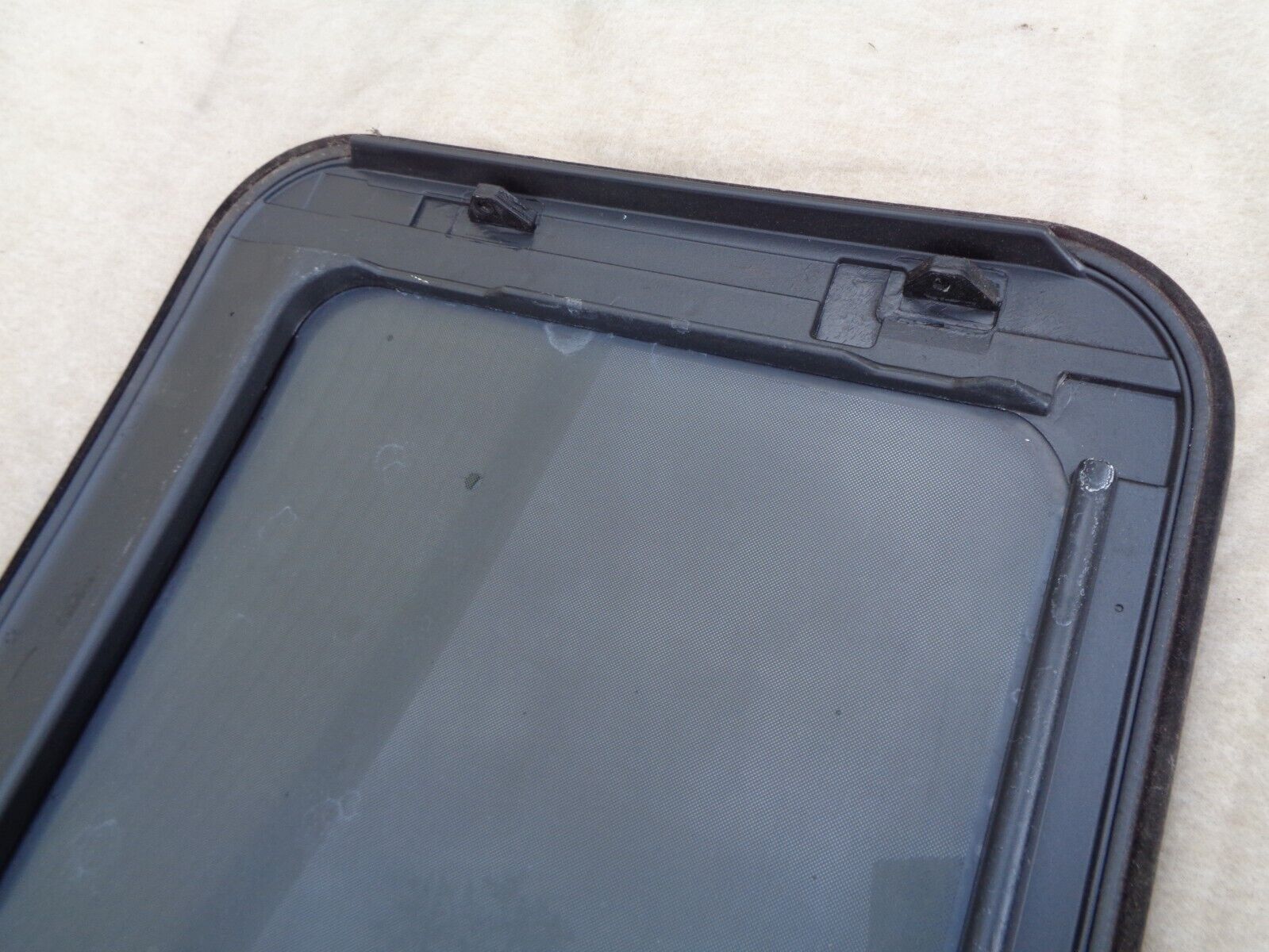 93 94 95 96 97 98 99 VOLKSWAGON JETTA SUNROOF GLASS OEM FREE SHIPPING! - RarePartsFinder.Com