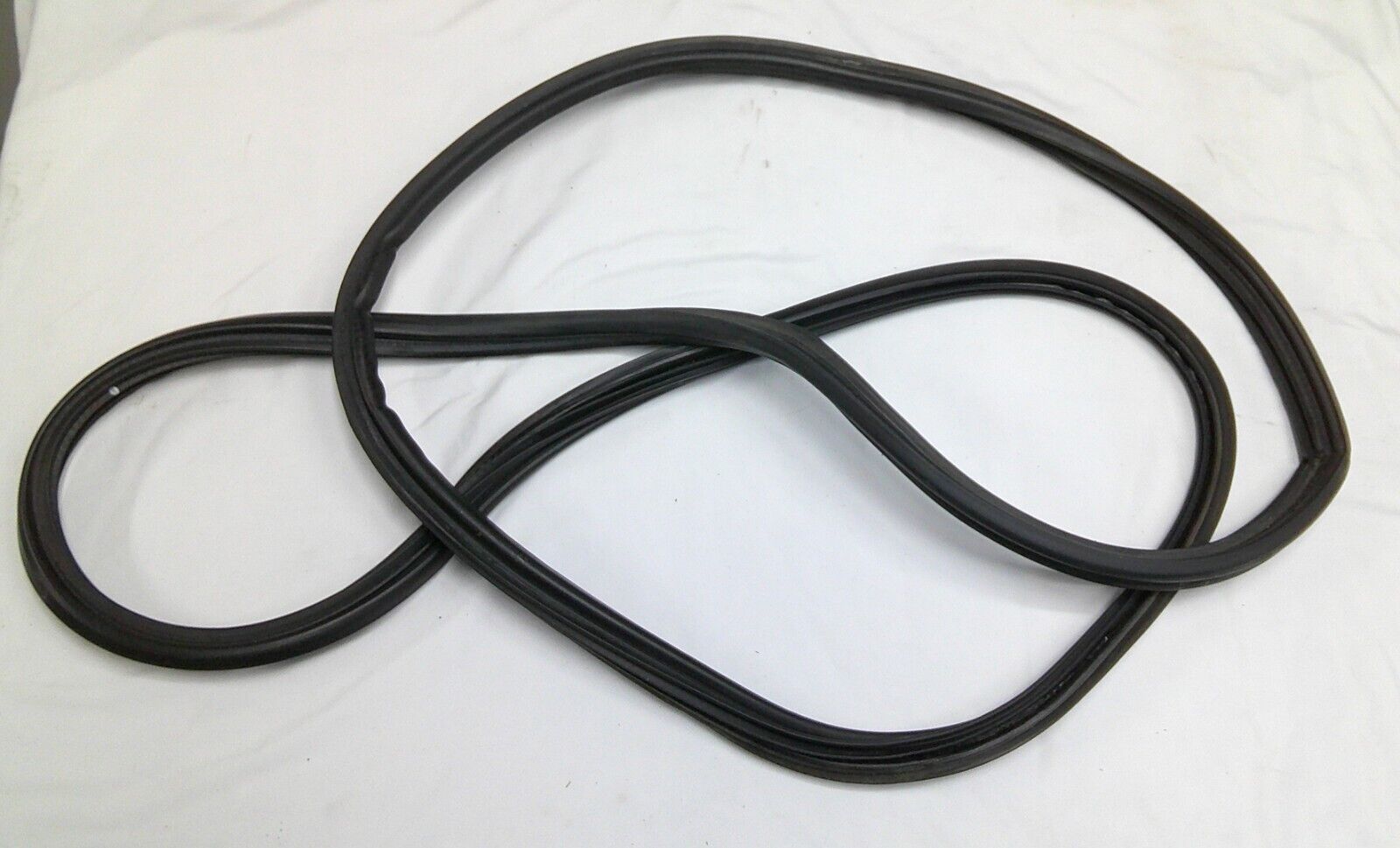 10 - 12 Honda Crosstour Driver Front  On Body Weatherstrip OEM 72355-TP6-A01 W4