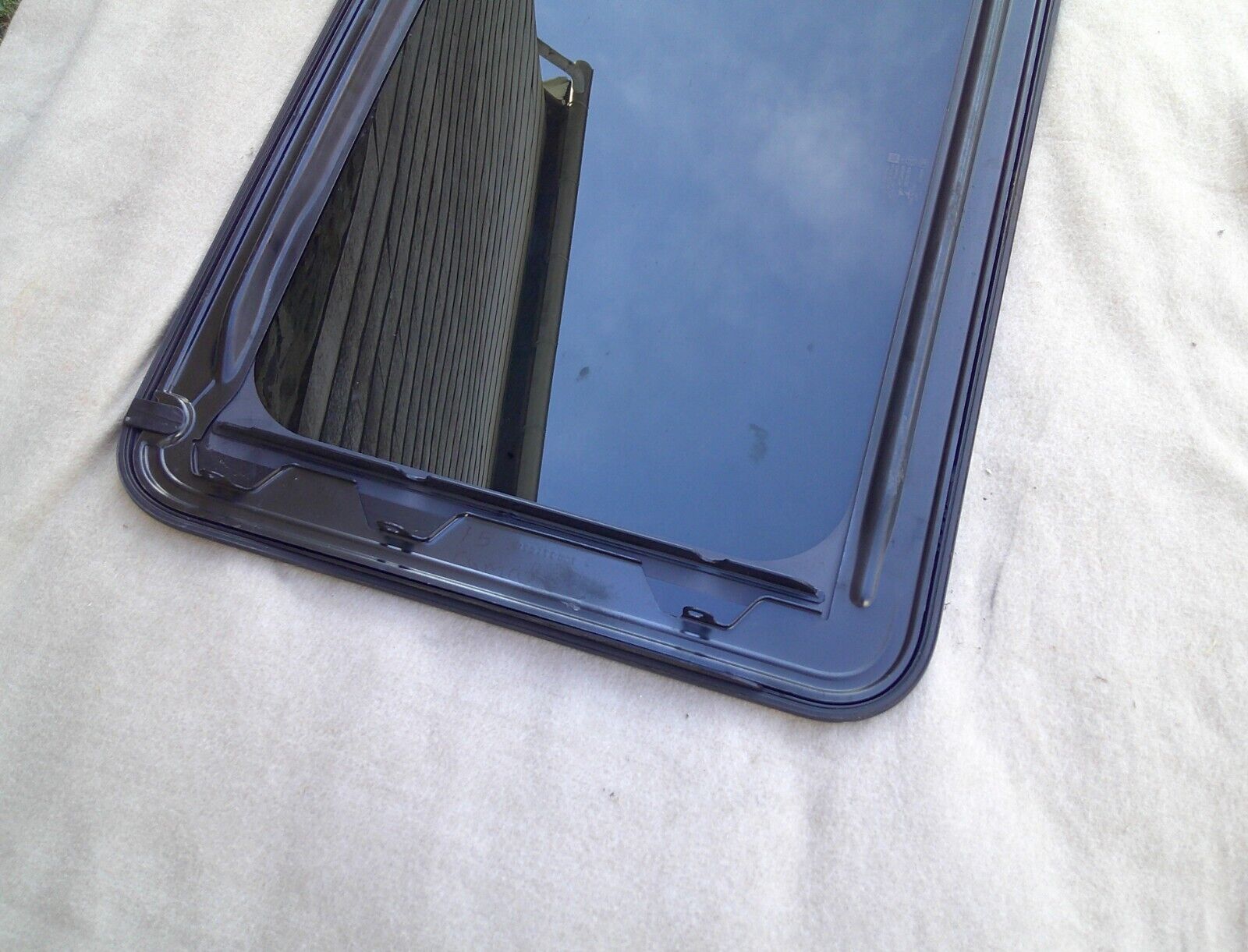 2010 - 2015 CHEVY CAMARO OEM FACTORY SUNROOF GLASS PANEL FREE SHIPPING!
