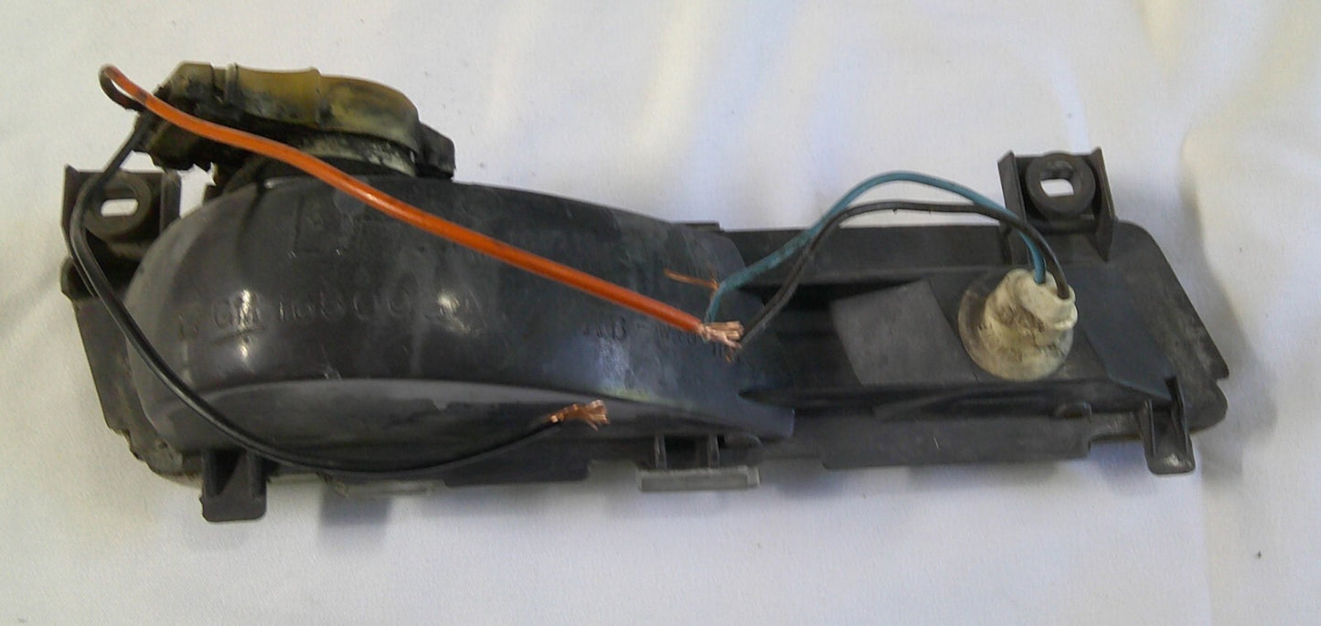 1991-1996 Chevrolet Corvette C4 Front Bumper Driver Side Marker  Free Ship A1