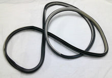 02 - 06 Toyota Camry Driver Front On Body Weatherstrip OEM 62312-33050-E0 W4 - RarePartsFinder.Com