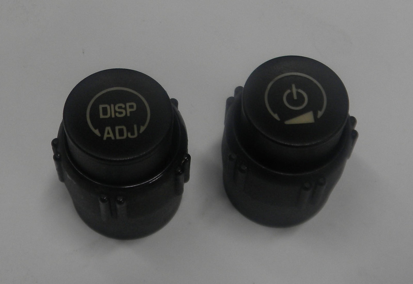 Equinox G6 Malibu Stereo Tuner Radio Volume Tune Knob Set 22690637 OEM