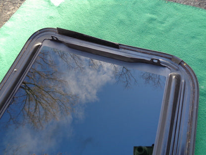 2004 - 2012 MITSUBISHI GALANT OEM SUNROOF GLASS PANEL NO ACCIDENT FREE SHIPPING - RarePartsFinder.Com