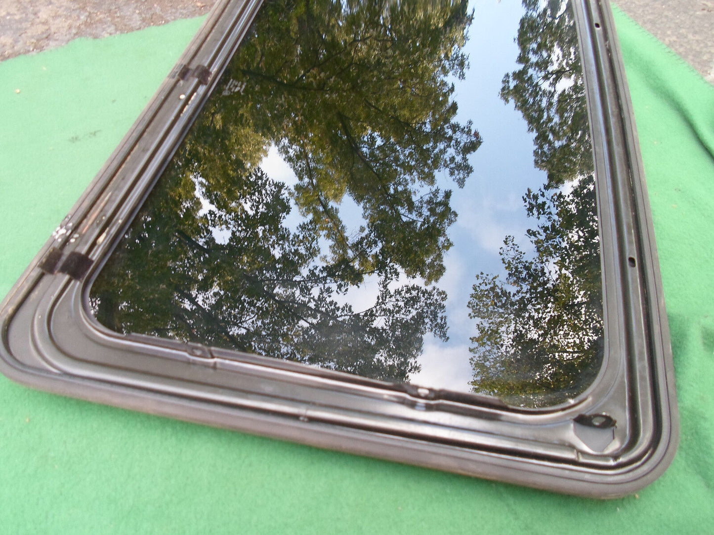 1995 PONTIAC SUNFIRE OEM  YEAR SPECIFIC SUNROOF GLASS PANEL OEM FREE SHIPPING!