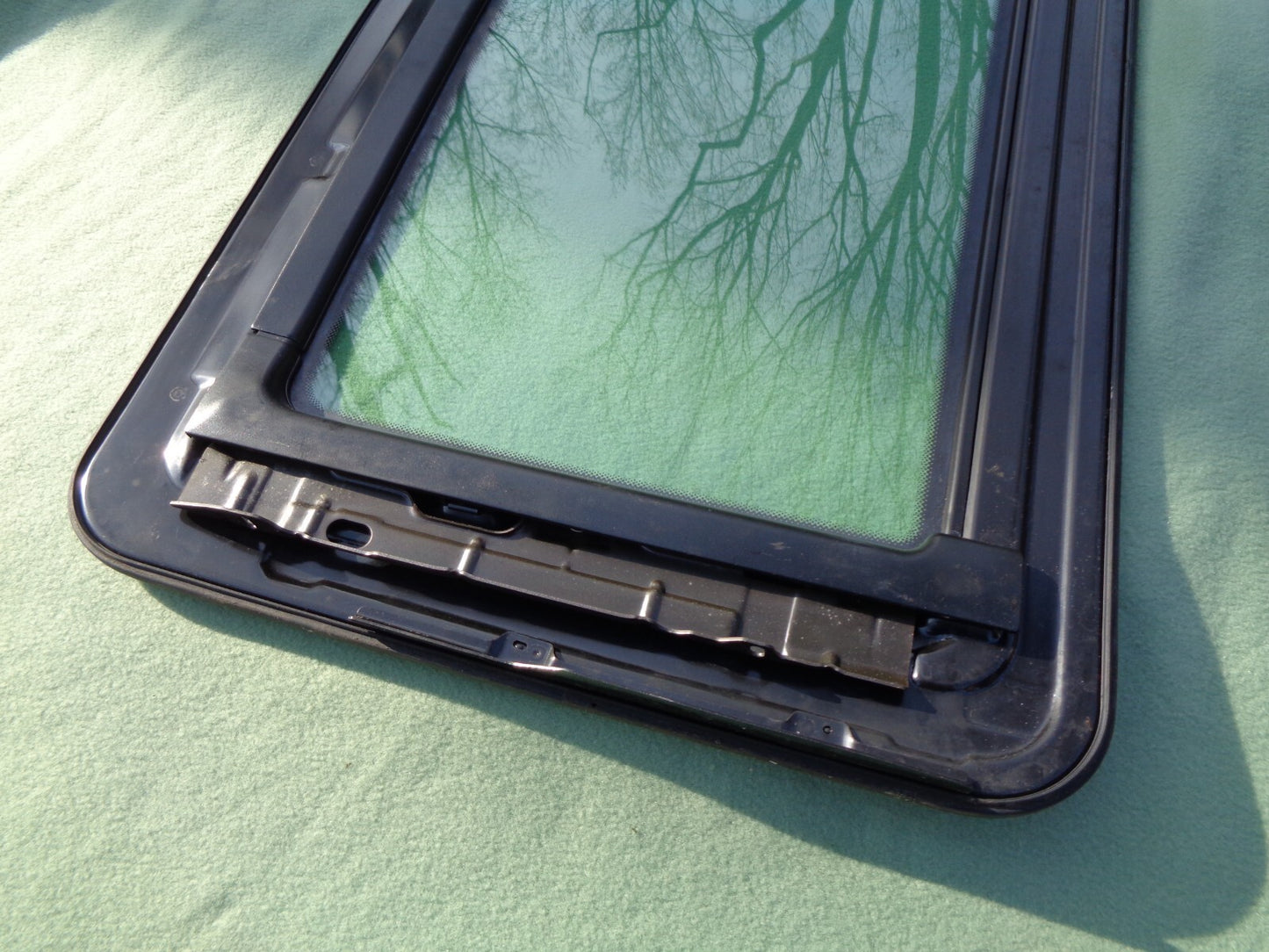 1997 - 2004 MITSUBISHI DIAMANTE OEM FACTORY SUNROOF GLASS FREE SHIPPING!