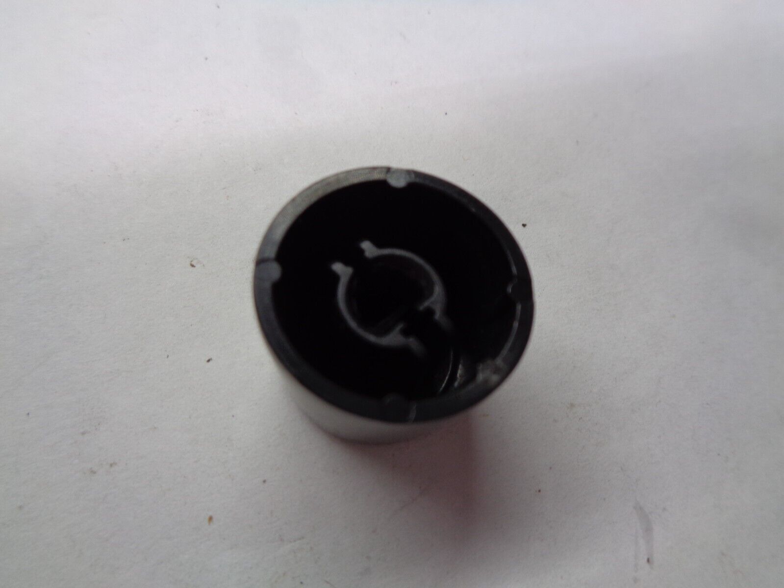 2005 SUBARU FORESTER SILVER RADIO STEREO TUNER CONTROL KNOB OEM FREE SHIPPING - RarePartsFinder.Com