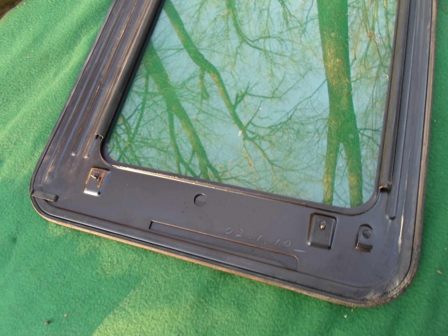 2000 NISSAN PATHFINDER YEAR SPECIFIC OEM SUNROOF GLASS PANEL FREE SHIPPING!