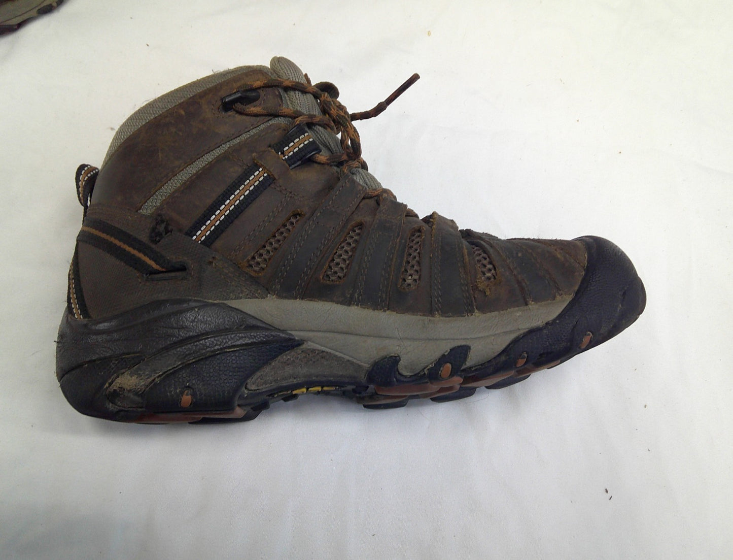 Keen Boots Mens 7D Brown Leather Waterproof Hiking Trail Outdoors Fair Shape B11