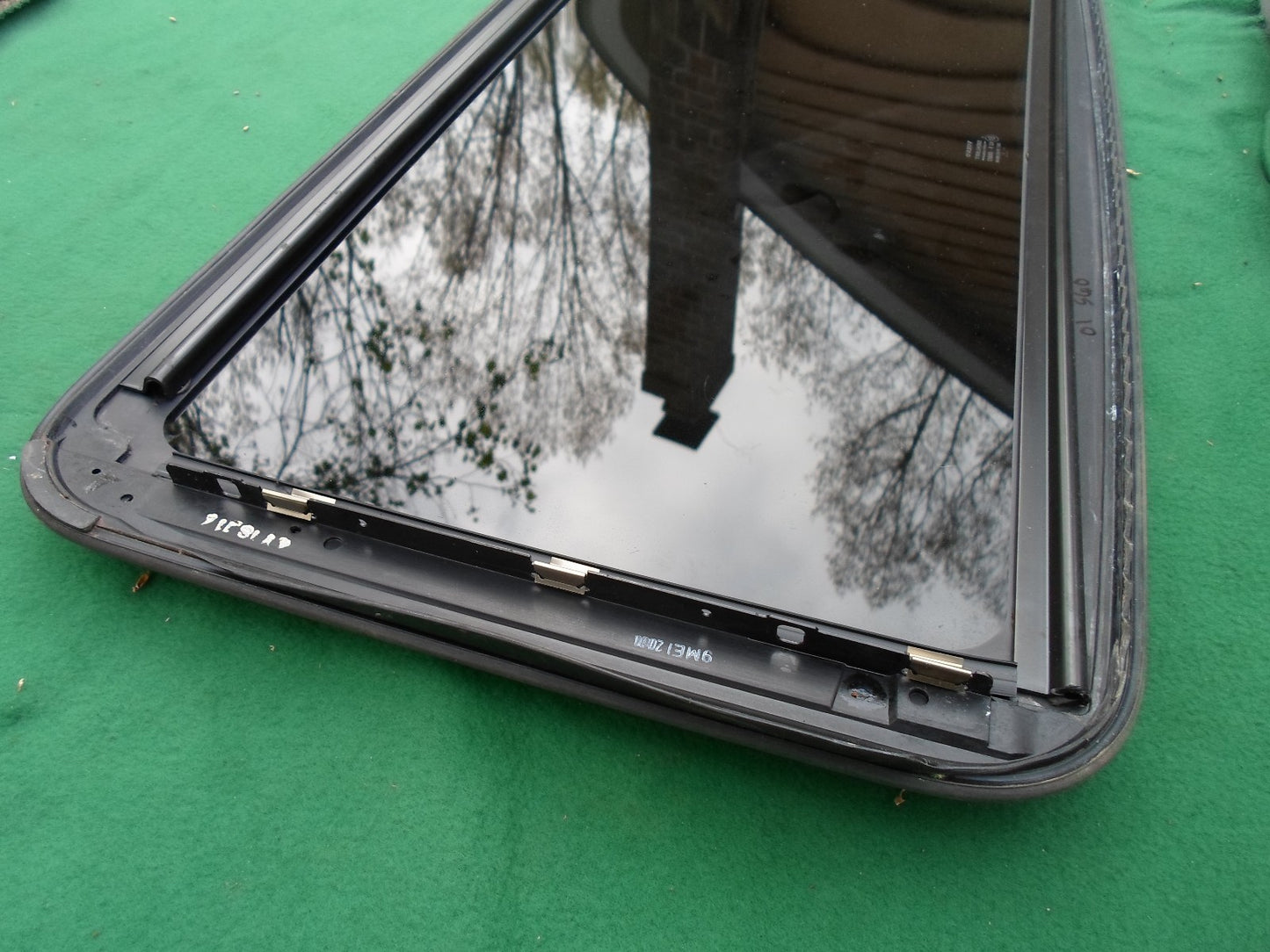 2002 VOLVO S80 OEM FACTORY SUNROOF GLASS 100% LEAK PROOF SEAL GUARANTEED!