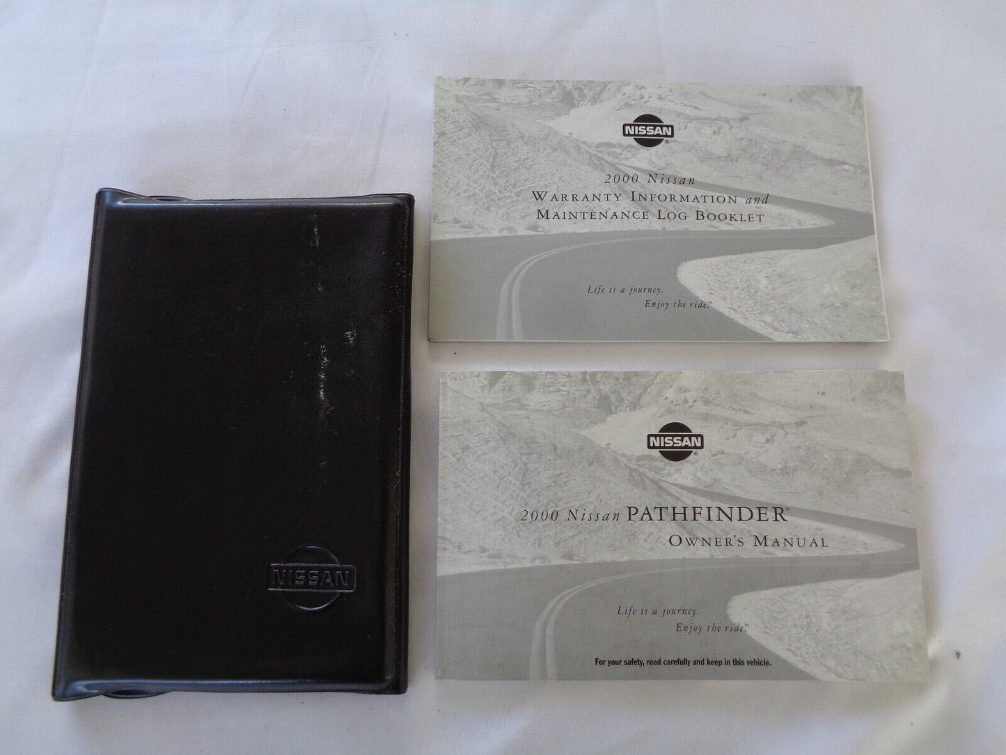 2000 NISSAN PATHFINDER OWNERS MANUAL SET W/ CASE  OEM FREE SHIPPING! - RarePartsFinder.Com