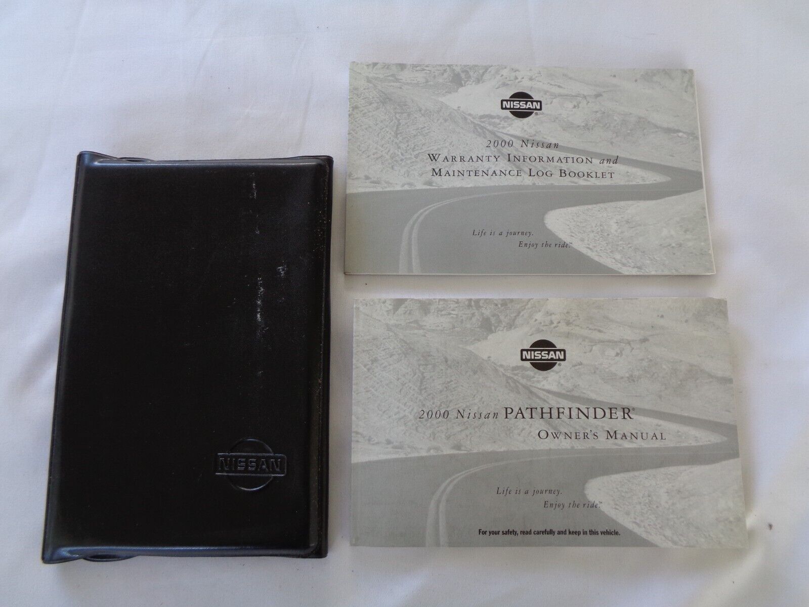 2000 NISSAN PATHFINDER OWNERS MANUAL SET W/ CASE  OEM FREE SHIPPING! - RarePartsFinder.Com