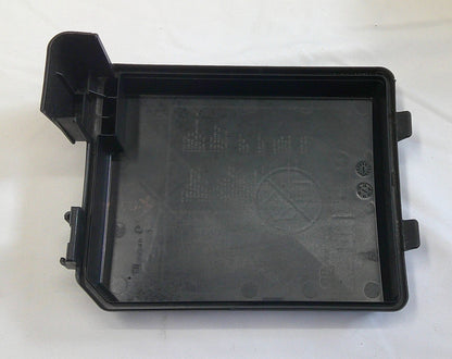 2013 - 2016 Buick Encore Under Hood Fuse Relay Box Cover Lid 95131337 B1