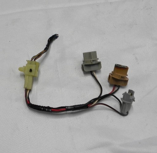 08 09 Subaru Legacy Sedan Socket Rear L or R Taillight Brake Plug 84931AG18A A11