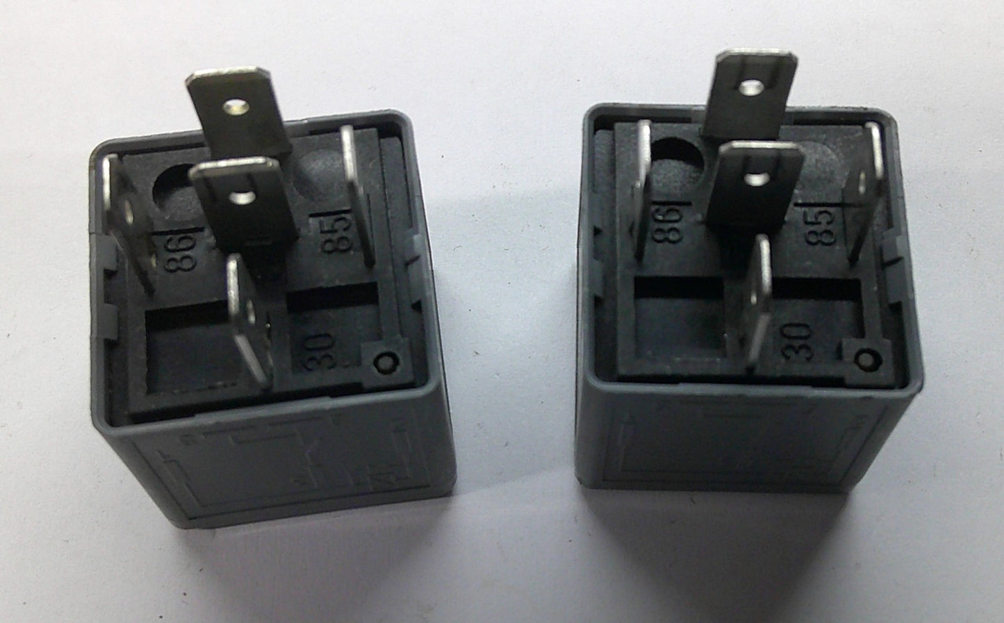 VOLVO OEM RELAY SET 9494424  V23134-C52-X366 TESTED 1 YEAR WARRANTY V1