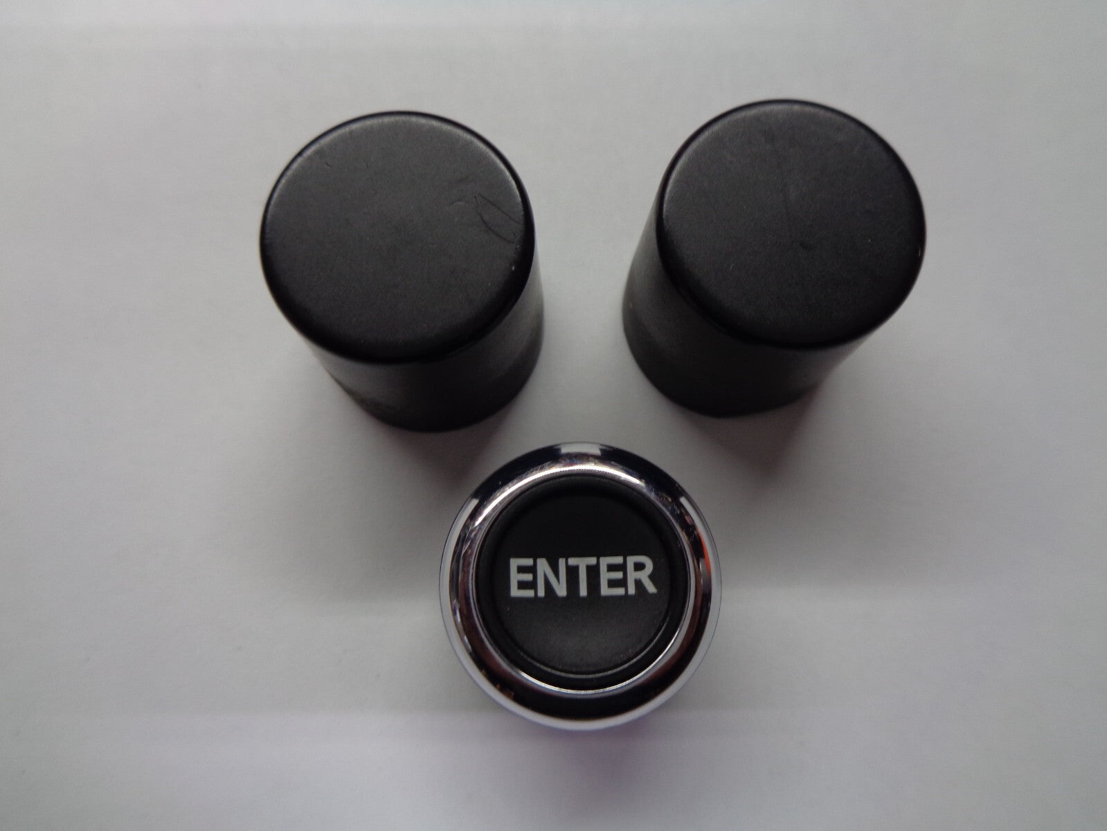 04 05 06 07 NISSAN MURANO RADIO STEREO CONTROL TUNER KNOB SET OEM 27560-CA100 - RarePartsFinder.Com