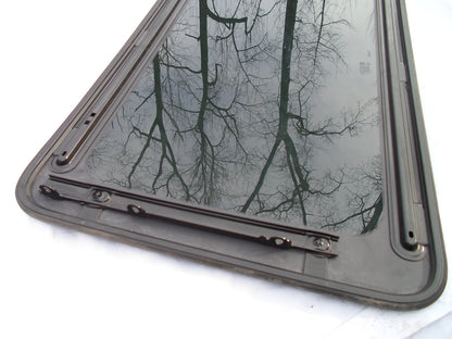 2005 PONTIAC G6 YEAR SPECIFIC SEDAN OEM SUNROOF GLASS NO ACCIDENT! FREE SHIPPING - RarePartsFinder.Com