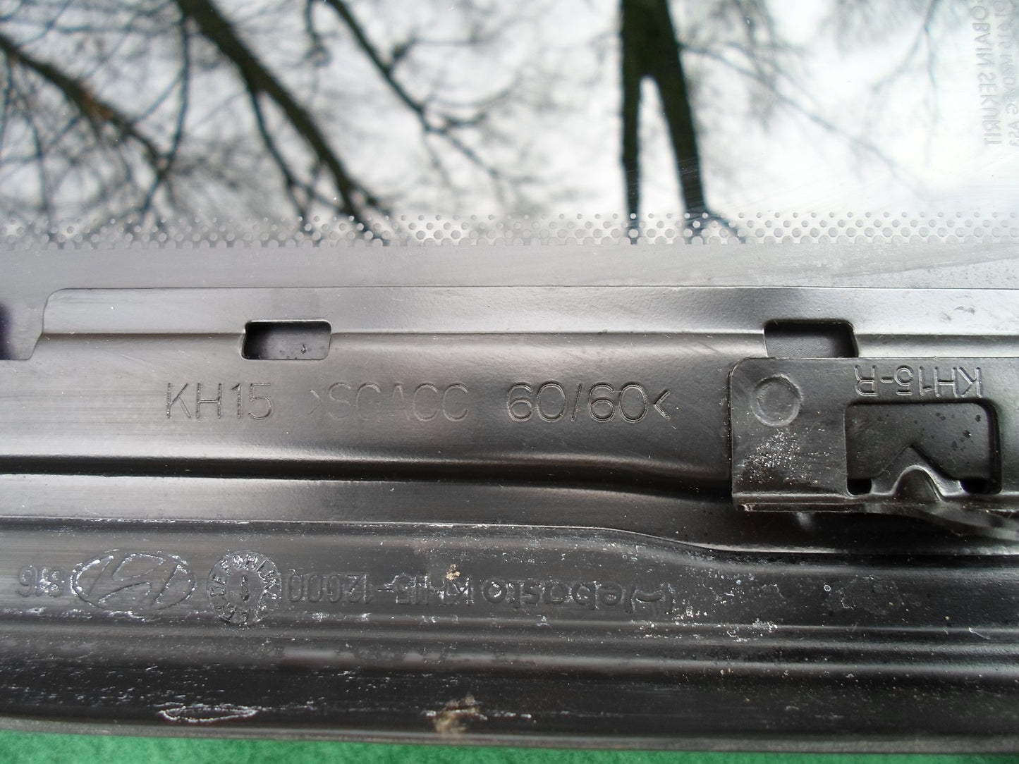 2006 YEAR SPECIFIC HYUNDAI SONATA OEM  FACTORY SUNROOF GLASS FREE SHIPPING! - RarePartsFinder.Com