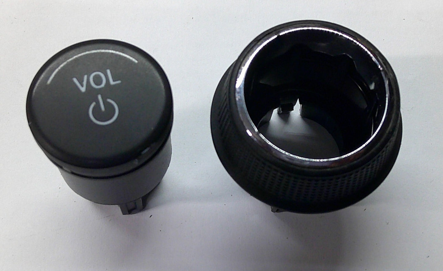 2015 - 2018 DODGE JOURNEY RADIO STEREO TUNER VOLUME KNOB SET  OEM FREE SHIPPING